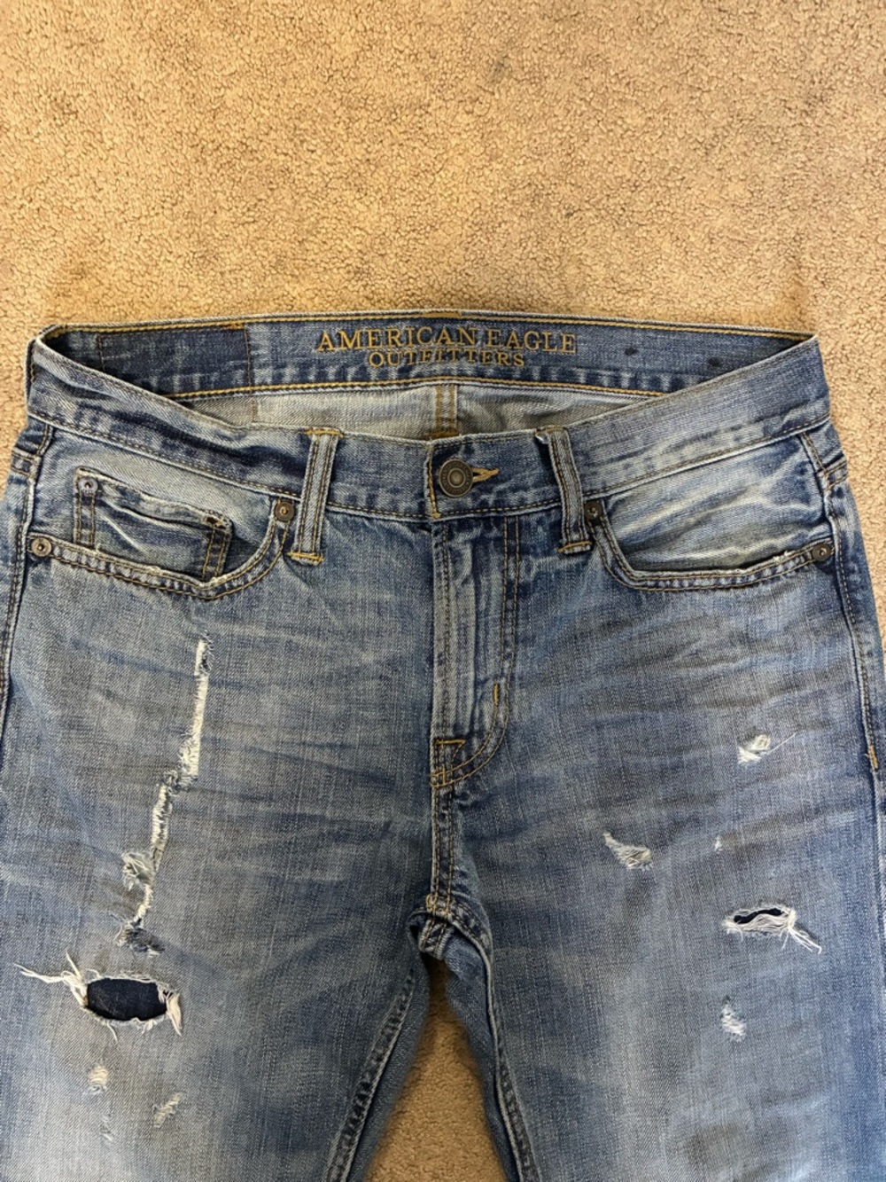 American Eagle Outfitters Men's Distressed Light Blue Straight Jeans - Picture 4 of 10
